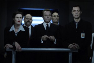 Sam Neill ve velmi nepříjemné záporné roli