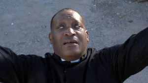 Tony Todd se na to ani dívat nechtěl.
