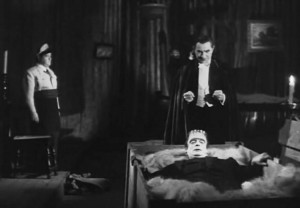 Dracula se snaží oživit monstrum.