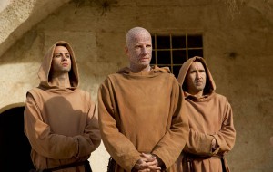 Christopher Lambert nemá velkou roli, ale objeví se zde.