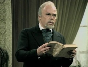 Není vám ten Van Helsing povědomý z Růžového pantera? Ano, je to Herbert Lom.